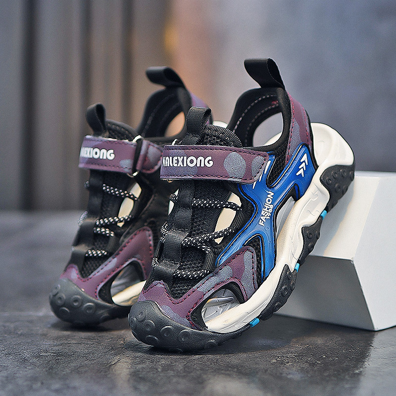 Új stílusú nyári gyerekszandálok légáteresztő fiúszandálok kényelmes gyerekcipők szabadtéri strandon Baotou kopásálló szandál