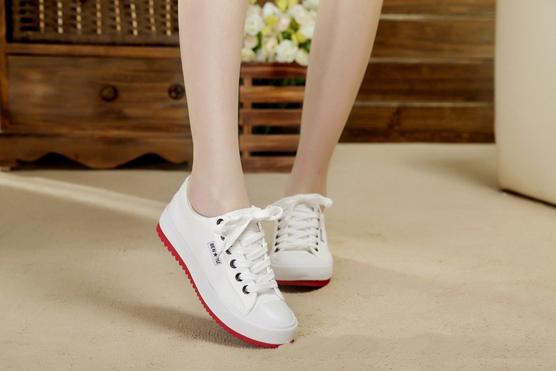 Cipők Női Vitorlavászon Női Cipők Sport Klasszikus Lapos Sneaker Vászon Cipők Alacsony lapos Gördeszka Cipők Iskolás tornacipők