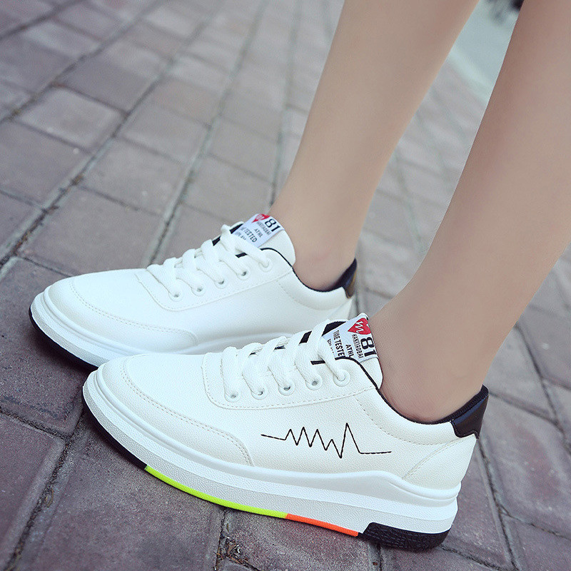 Valged kingad 2018. aasta kevad Korea režiimi naiste kingad Allmatch Tide paksu põhjaga õpilaste spordijalatsid Arder Girl rulakingad