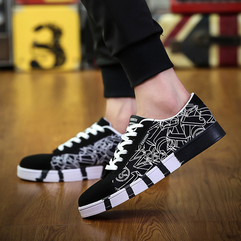 Új tornacipők Trend Koreai Férfi Vászon Cipők Szellőztetés Turizmus Felnőtt Cipők Lapos Tidal Flow Gördeszka Cipők Férfi Diákoknak