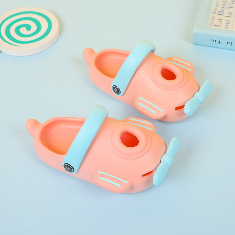 Nyári papucs gyerekeknek Repülőgép Aranyos, kopásálló csúszásgátló ütközésgátló szandál puha és kényelmes