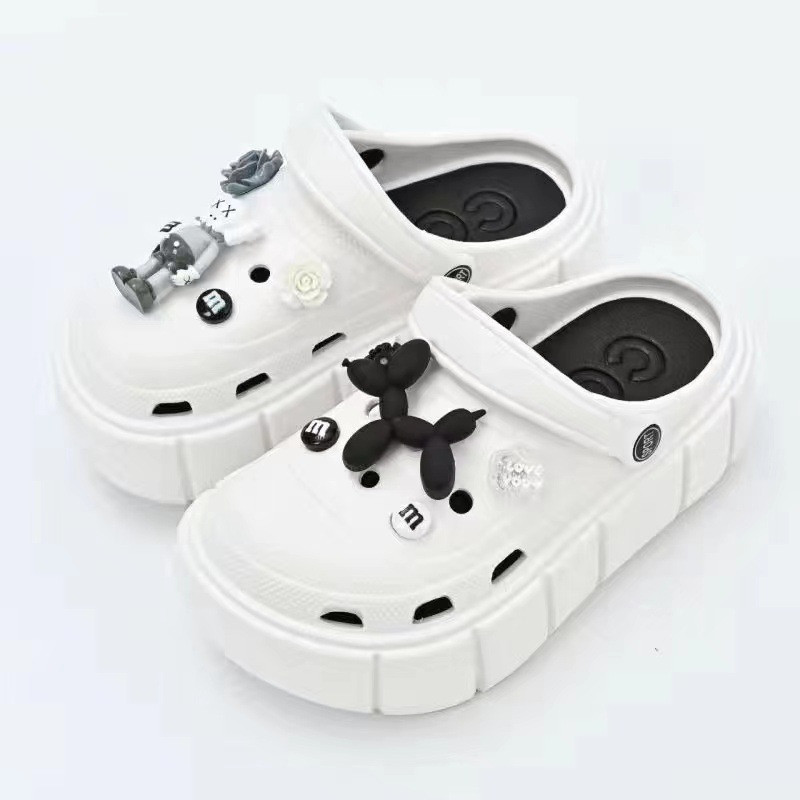 Mados Charms Klumpės Batai Lauke Moteriškos Šlepetės Storas Padas Aukštos kokybės Kryžminiai Vasariniai Sandalai Mergaitėms