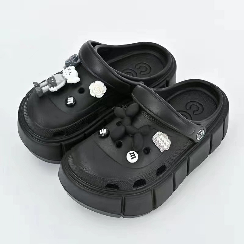 Mados Charms Klumpės Batai Lauke Moteriškos Šlepetės Storas Padas Aukštos kokybės Kryžminiai Vasariniai Sandalai Mergaitėms