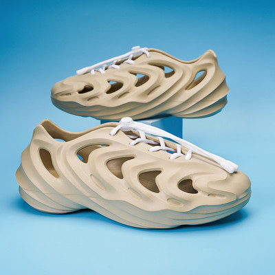 2023. aasta suvised unisex-sandaalid Aiakingad Naistele Uued Kerged Slip-on Jelly Kingad Sussid Meeste Rannajalatsid, Pehmed Lamedad