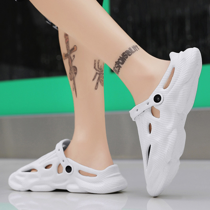 Férfi papucsok felcsúsztatható lapos klumpa Légáteresztő strandszandálok Könnyű vízálló, csúszásmentes gázolás, tartós szandálok