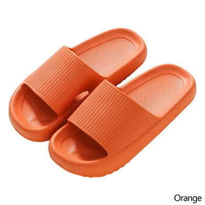 Az új, vastagabb, kényelmes papucs férfiaknak és nőknek otthoni fürdőszoba Fürdőszoba Pár vastag alsó otthoni szandálok és papucsok nyári viselet