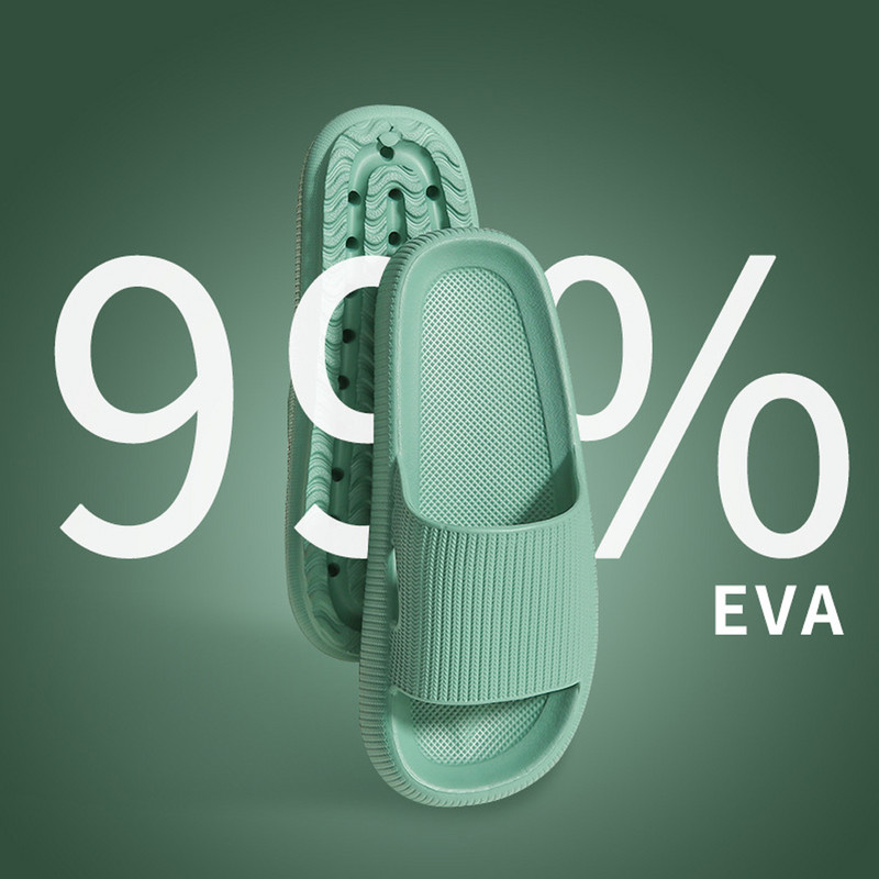 Az új, vastagabb, kényelmes papucs férfiaknak és nőknek otthoni fürdőszoba Fürdőszoba Pár vastag alsó otthoni szandálok és papucsok nyári viselet
