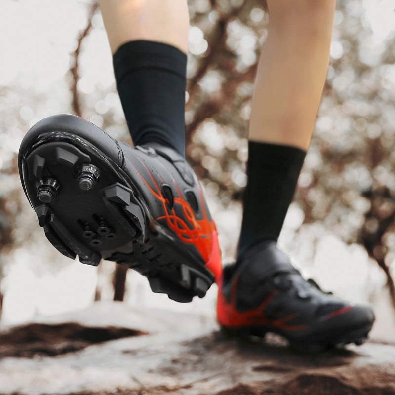 Férfi MTB Kerékpáros Cipők Hegyikerékpáros lábbelik Carbon csúszásmentes országúti kerékpáros csizmák Speed Sneaker Racing Női SPD Cleats Kerékpárcipők