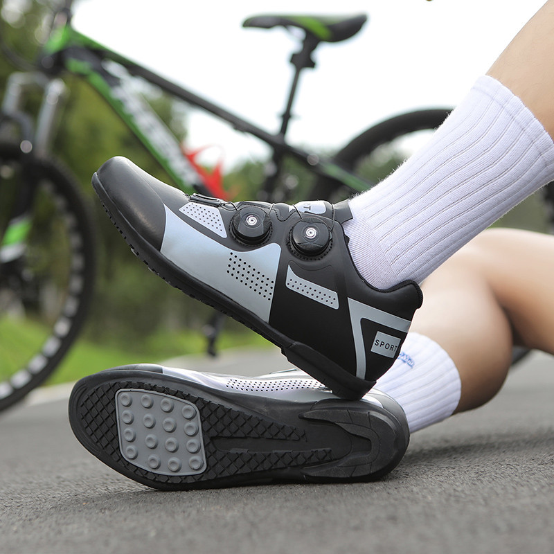 Riteņbraukšanas čības Vīriešu MTB apavi kalnu šosejas velosipēdu apavi iesācējiem Apvidus velokurpes Ātruma sacīkšu čības Velosipēdu fitnesa apavi