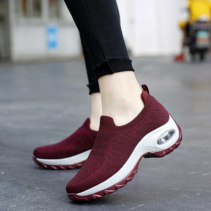 Női Tenisz Cipők Légáteresztő Hálós Magasságnövelő Felcsúsztatható Női Zokni Lábbeli Vastag Női Cipők Kültéri Sport Platformok