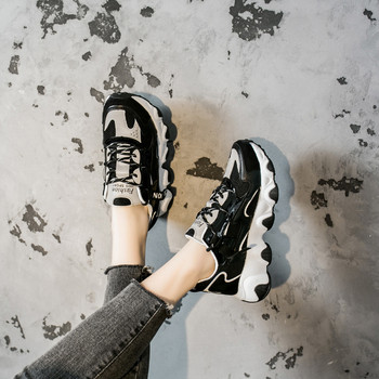 2022 Tenis Feminino Дамски тенис обувки Комфортни спортни обувки за фитнес Дамски стабилни спортни фитнес маратонки Летящи обувки с тъкана мрежа