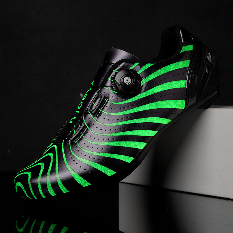 Férfi MTB Cipők Luminous Kerékpáros Cipők Cseppek Dirt Road Bike Cipők Carbon Speed Cipők Versenykerékpár Cipők Kerékpáros lábbelik