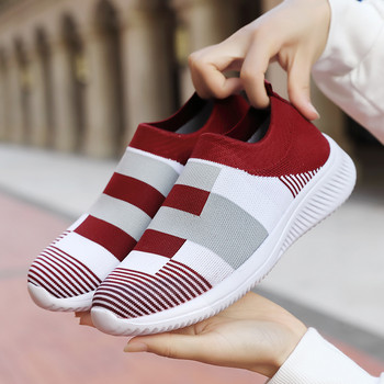 Дамски обувки за тенис Дамски супер леки червени спортни обувки Дишащи женски маратонки Дамски равни обувки Дамски обувки за ходене на открито