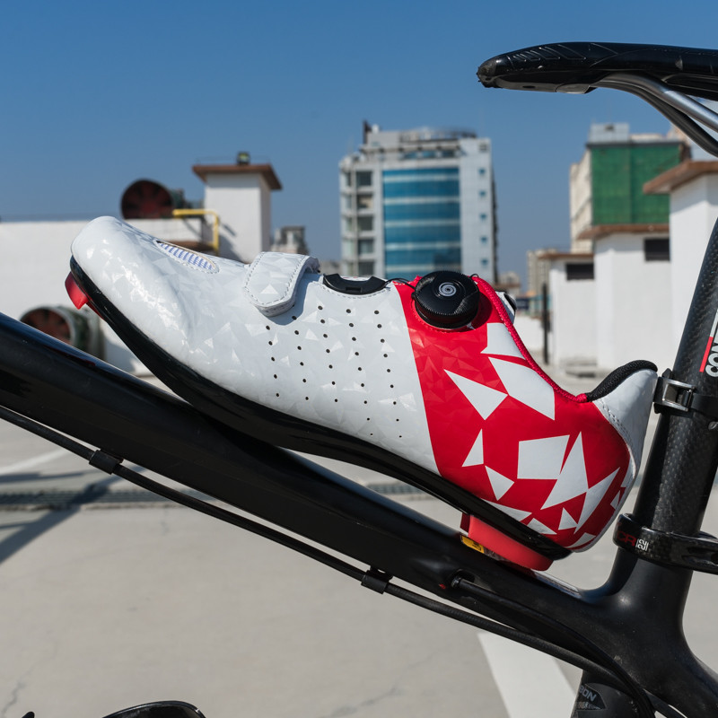 Vīriešu un šosejas riteņbraukšanas apavi Kalnu velosipēdistu treniņu apavi sievietēm SPD slēdzenes, ātri rotējošas, rotējošas sprādzes MTB velosipēda kedas