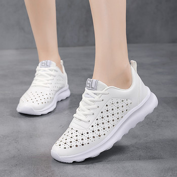 Големи размери Дамски тенис спортни обувки Дишащи кухи кожени женски маратонки Черни бели Супер леки меки маратонки Tenis De Mujer