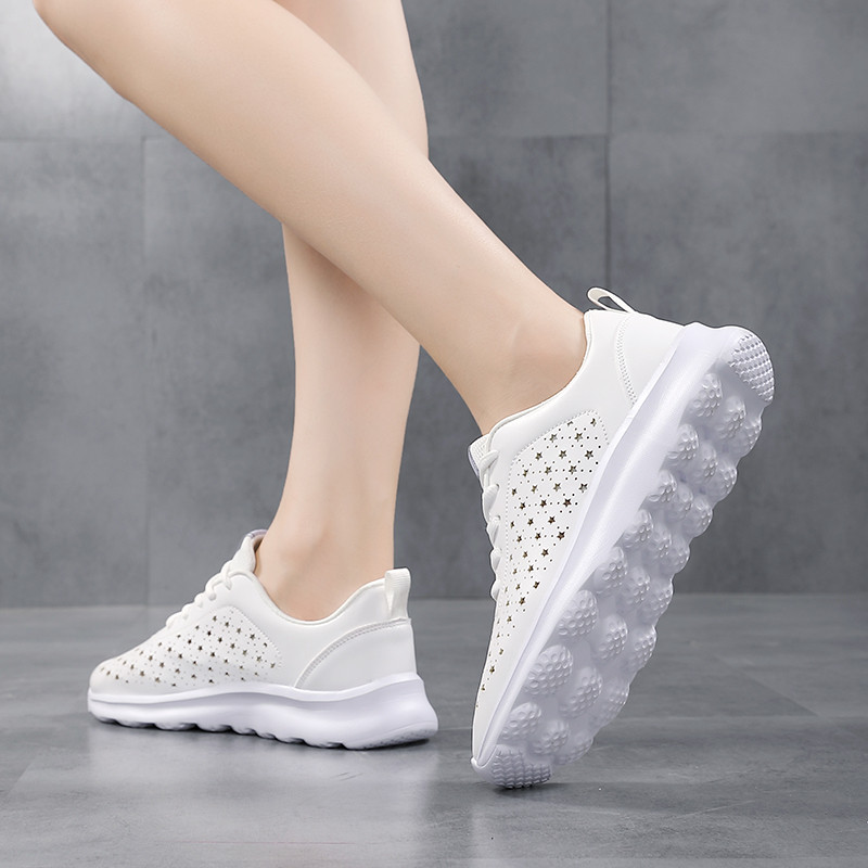 Nagy méretű női tenisz sportcipők légáteresztő üreges bőr női tornacipők fekete fehér szuper könnyű puha tornacipők Tenis De Mujer