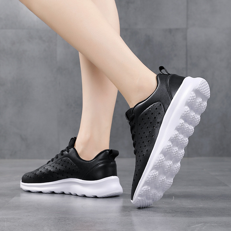 Nagy méretű női tenisz sportcipők légáteresztő üreges bőr női tornacipők fekete fehér szuper könnyű puha tornacipők Tenis De Mujer