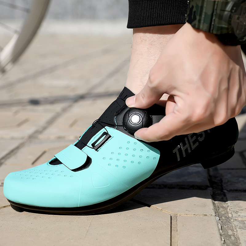 Vīriešu elpojošie skavas riteņbraukšanas apavi Profesionālie triatlona šosejas velosipēdistu apavi velobraukšanas kedas gumijas zoles apavi