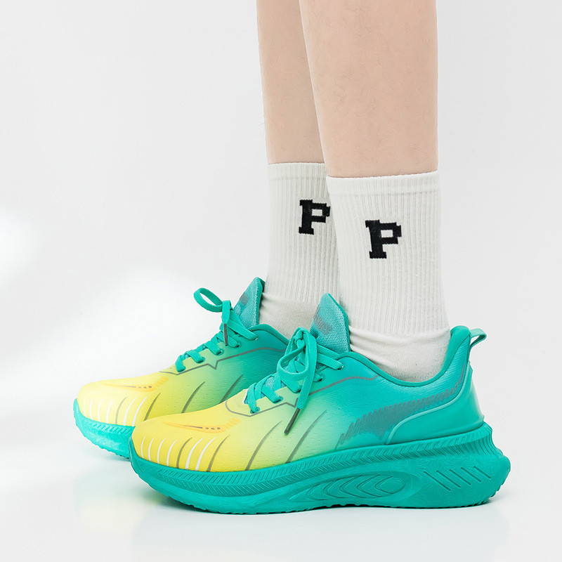 Divatos tornacipők férfi női tavaszi nyár alkalmi sportcipők légáteresztő hálós férfi teniszcipők páros fehér cipő Ingyenes szállítás