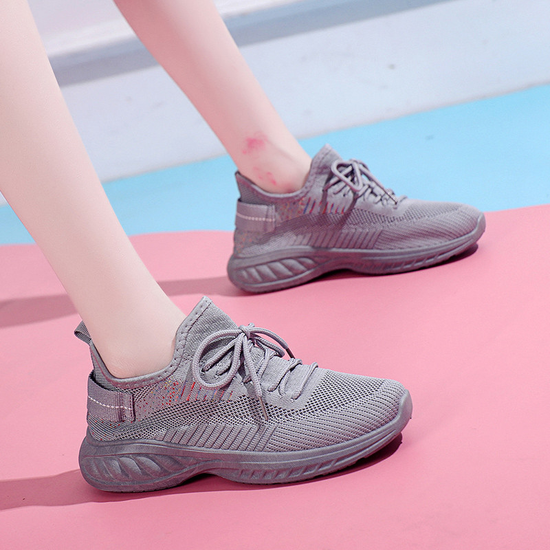 Moteriški teniso bateliai Fitneso vaikščiojimo lauke bėgimo treniruokliai Moteriški sportbačiams kvėpuojantis tinklelis Patogūs moteriški sportiniai bateliai