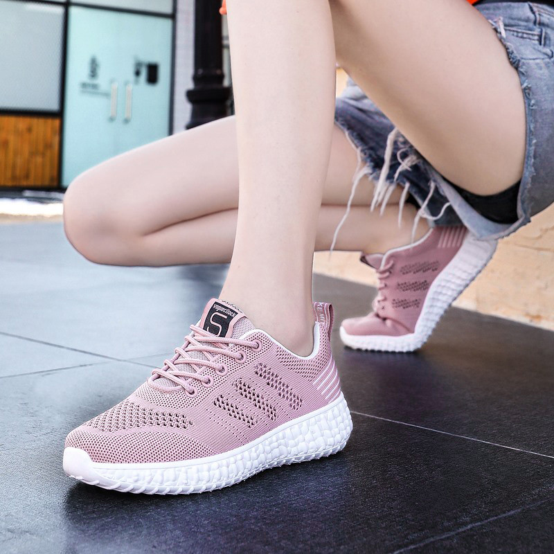 Sieviešu sporta apavi elpojoši tīklveida tenisa apavi Uzvelkami āra kedas sievietēm Fitnesa treniņi Komforta vingrošanas apavi ikdienas lietošanai