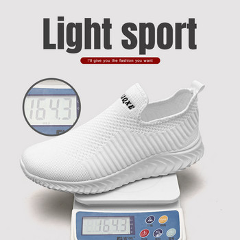 Голям размер 39-46 Готини летни мъжки тенис спортни обувки Супер леки дишащи мрежести маратонки Мъжки чорапи без дантела, бели