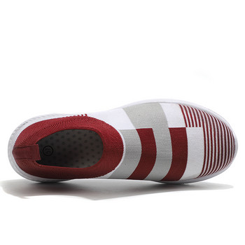 Дамски удобни тенис маратонки с приплъзване Дамски олекотени червени спортни обувки Дамски дишащи равни обувки Обувки за ходене на открито