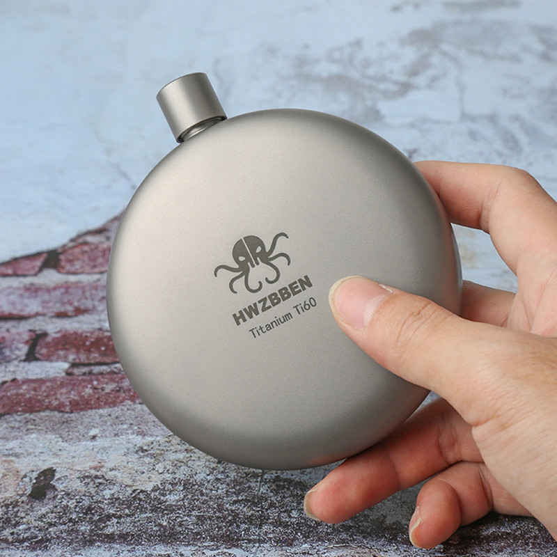 170 ml Neperšlampama titano kolba alkoholio viskio vyno kolba, skirta lauko kempingams, kelionių piknikui