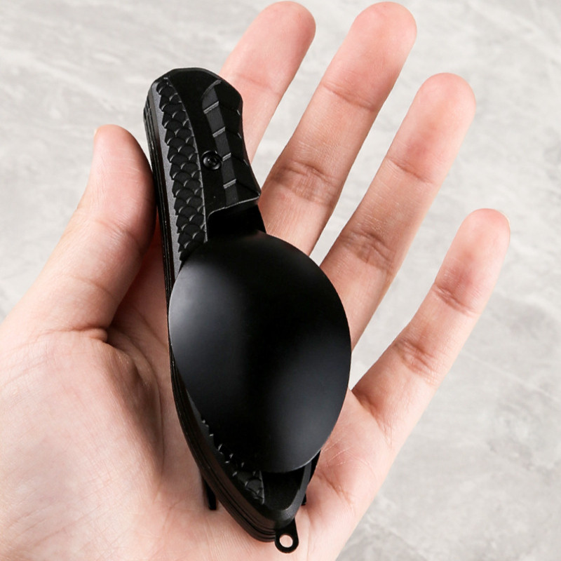 „Trys viename“ daugiafunkcis stovyklavimo indai Nešiojami nerūdijančio plieno sulankstomi šaukštai, šakutės, peilis, butelių atidarytuvas, kombinuotasis kuprinių stalo įrankių rinkinys