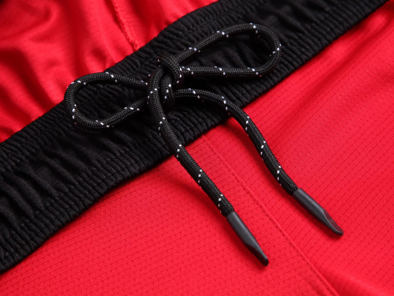 2021. gada vīriešu šorti Vasaras jauni atlētiski skriešanas fitnesa ātri žūstoši skriešanas šorti, brīvi basketbola treniņšorti