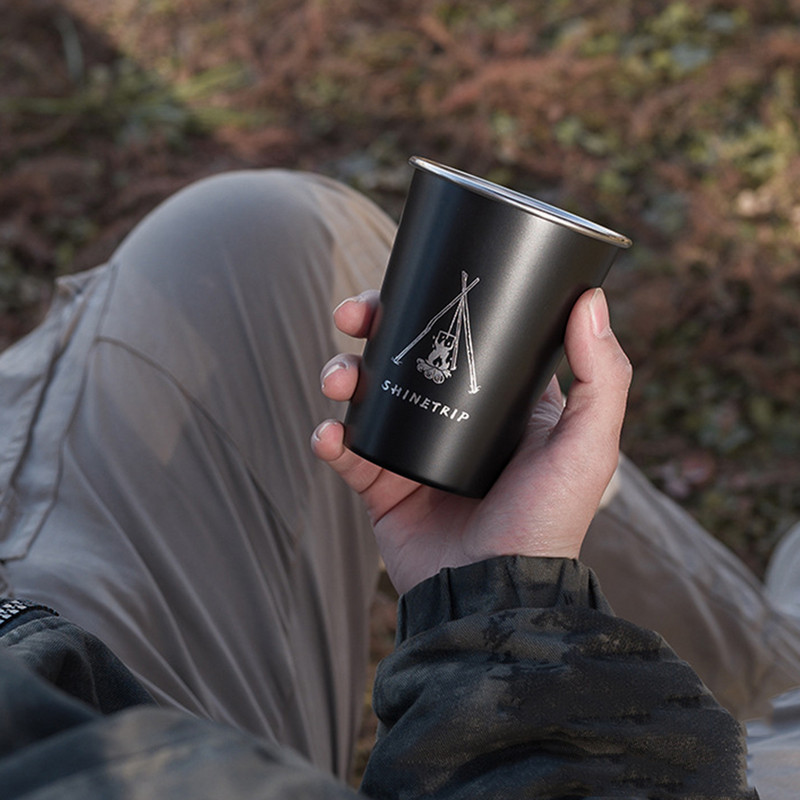 4 gab. Nerūsējošā tērauda kempinga krūzes komplekts 350 ml āra ceļojumu kafijas tase alus karstajiem dzērieniem krūze ūdens pudele dzērienu trauki ar maisiņu