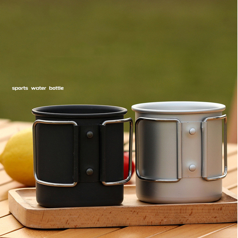 300 ml kempingo vandens puodelis Nešiojamas itin lengvas aliuminio lauko kelionių piknikas Pėsčiųjų alaus puodelis Kavos puodelis Gėrimų indai su sulankstoma rankena