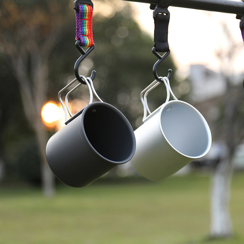 300 ml kempingo vandens puodelis Nešiojamas itin lengvas aliuminio lauko kelionių piknikas Pėsčiųjų alaus puodelis Kavos puodelis Gėrimų indai su sulankstoma rankena