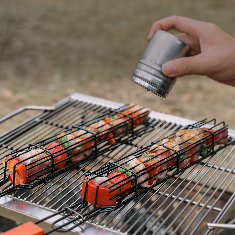 1 db kültéri grillsütő hordozható fa fogantyú rozsdamentes acél hús étel villa sütőpálca nyárs Konyha kemping piknik eszközök