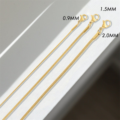 Pāri Vīrieši Sievietēm Zelta krāsas rokassprādzes Sievietēm Nerūsējošā tērauda Čūskas saites Ķēde Omārs Aizdare ar Spraudpoga