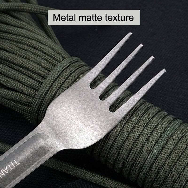 Īpaši viegli galda piederumi ar garu rokturi Titāna EDC karotes dakša Augstas kvalitātes āra nometnes pārnēsājamie piknika ceļojumu galda piederumi 2 IN-1 Spork