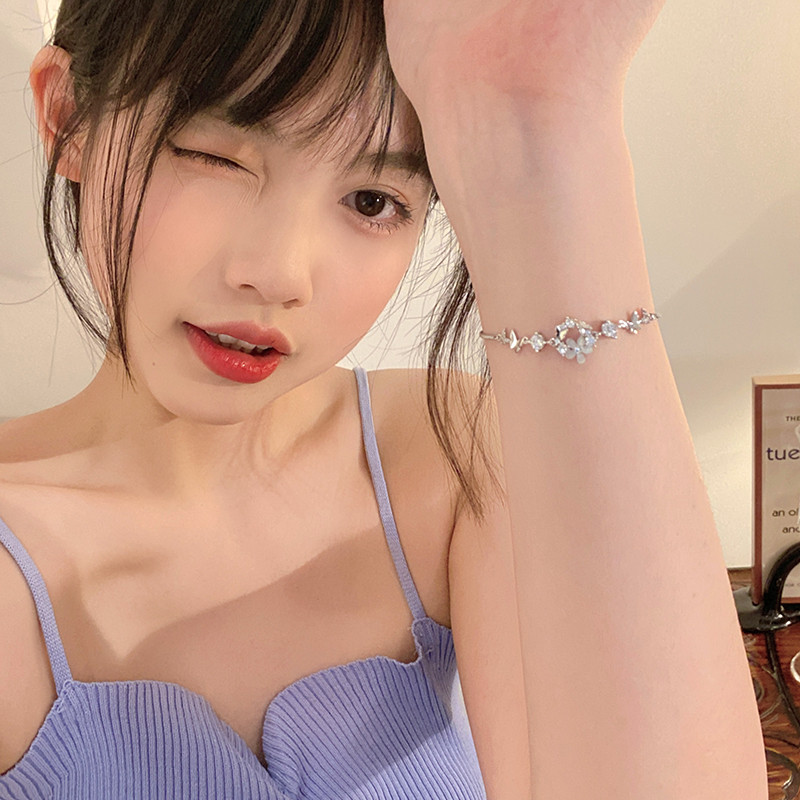 Uued luksuslikud lilledega tsirkoonist pingutusnööriga käevõrud naistele läikivast liblikast kivist reguleeritavad käevõrud peen ehe kingitus