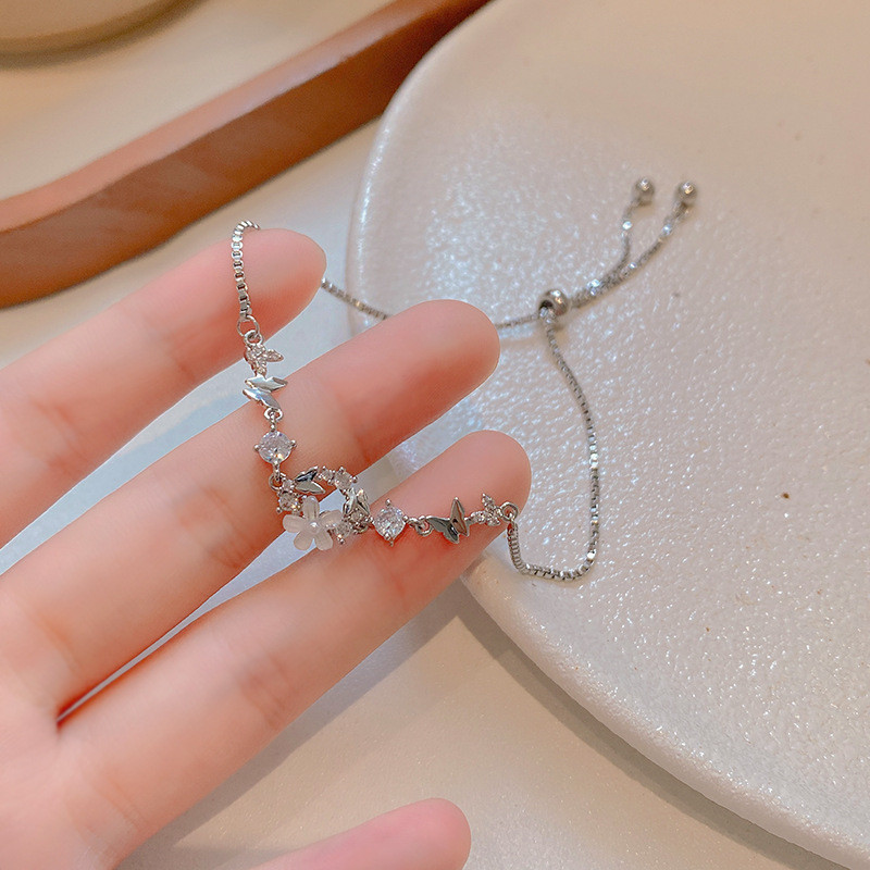 Uued luksuslikud lilledega tsirkoonist pingutusnööriga käevõrud naistele läikivast liblikast kivist reguleeritavad käevõrud peen ehe kingitus