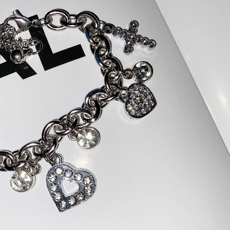 Y2k kiegészítők strasszos szerelem szív kereszt báj karkötők nőknek Egirl 2000-es évek Vintage fémszelet luxus tervező ékszerek