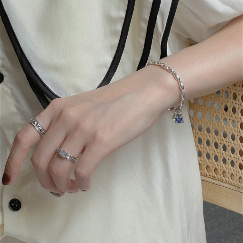 2022-es új mini, súlyfüggő, rizsgyöngyös elasztikus karkötő nőknek Esztétikus varázslat Kreatív karkötő Vintage etnikai stílusú ékszerek