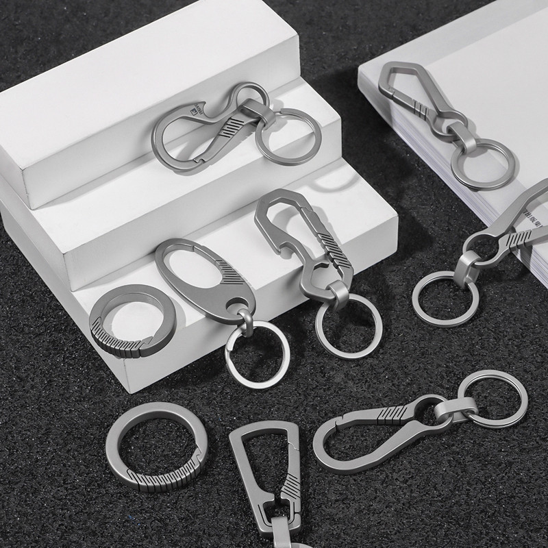 1 vnt tikro titano raktų pakabukas, pritaikytas itin lengvas EDC raktų pakabukų laikiklis Titano lydinio žiedas automobilio raktų pakabuko įrankiai