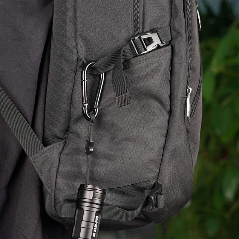 5 vnt. karabinas, juodas mini spyruoklinis kabliukas, plieninė spaustuko jungties sagtis, 5x2,4 cm užrakinamas kablio raktų pakabuko segtukas, skirtas žygiams pėsčiomis