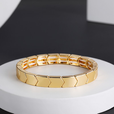 Modes sievietēm zelta krāsā ģeometriskas kvadrātveida flīžu aproces vienkāršas gludas metāla bultiņas elastīgas rokassprādzes, sakraujamas rotaslietas