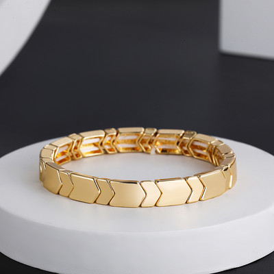 Modes sievietēm zelta krāsā ģeometriskas kvadrātveida flīžu aproces vienkāršas gludas metāla bultiņas elastīgas rokassprādzes, sakraujamas rotaslietas