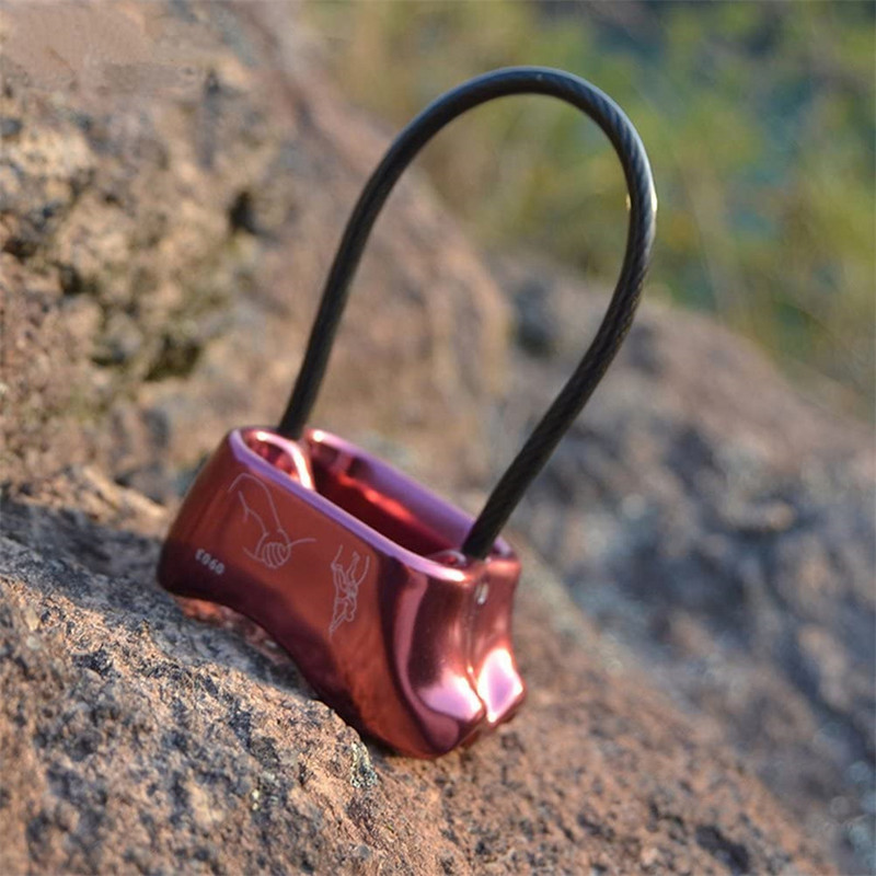 Laipiojimo uolomis padangos apsaugos įtaisas, saugus nusileidimo pavara, aparatinė įranga, skirta gelbėti, vilkti lauko įrangą