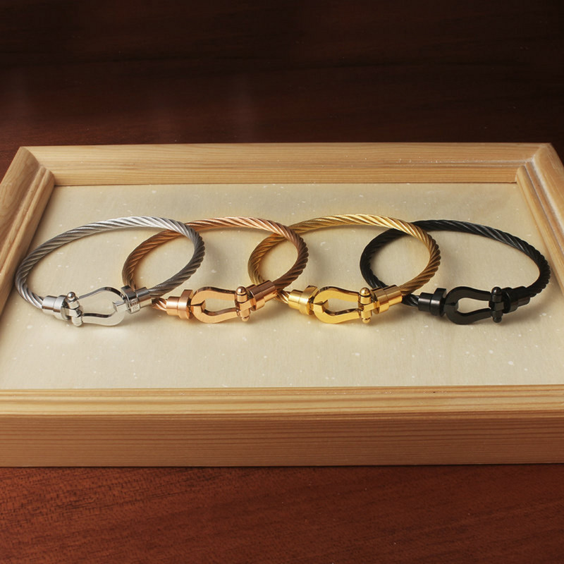 Nerūsējošā tērauda pakava mezgls, kabeļa stieples ķēde, pīta rokassprādze, rokassprādze Zelta sudraba rozes zelta pārklājuma daudzpusīga rotaslieta pāriem