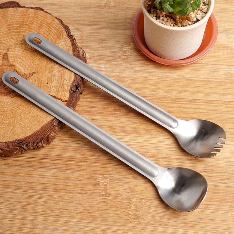 Titāna karote ar garu kātu