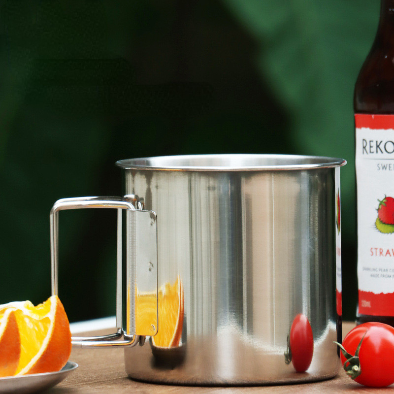 Karštas produktas 600 ml Kempingo kelionių nerūdijančio plieno puodelis karabinas su kabliu rankena Pikniko vandens puodelis lauko kelionių žygio puodelis