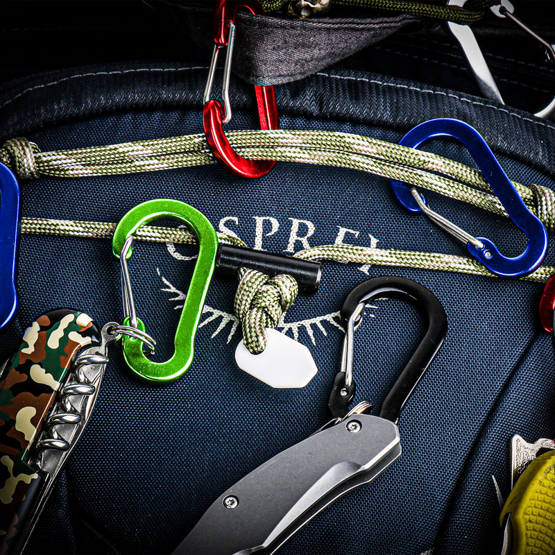 Kis méretű, 5 cm-es karabineres kampós kulcstartó kültéri kempinges túrázáshoz