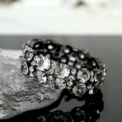 Izsmalcināta sieviešu plata, elastīga, spīdīga rokassprādze, modes krāsaina stikla kristāla līgavas rokassprādze